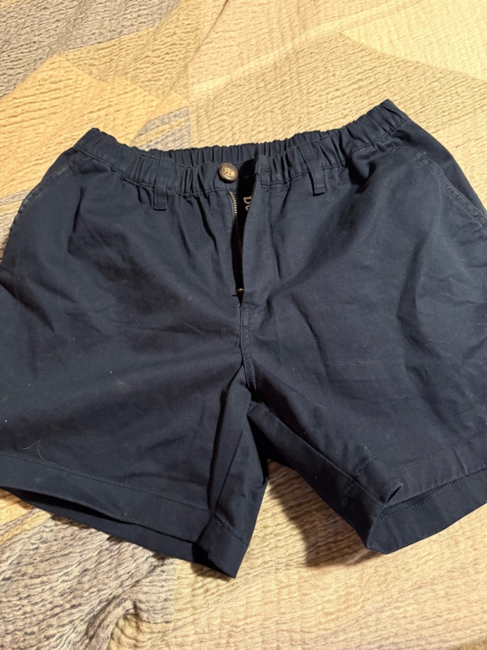chubbies Navy Flat Front Men’s Shorts size S like new orig $68 5.5” inseam
